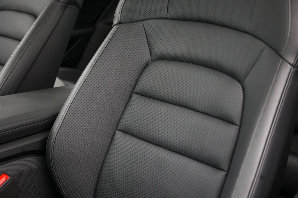 Certified 2026 Porsche Taycan AWD/4WD image 41