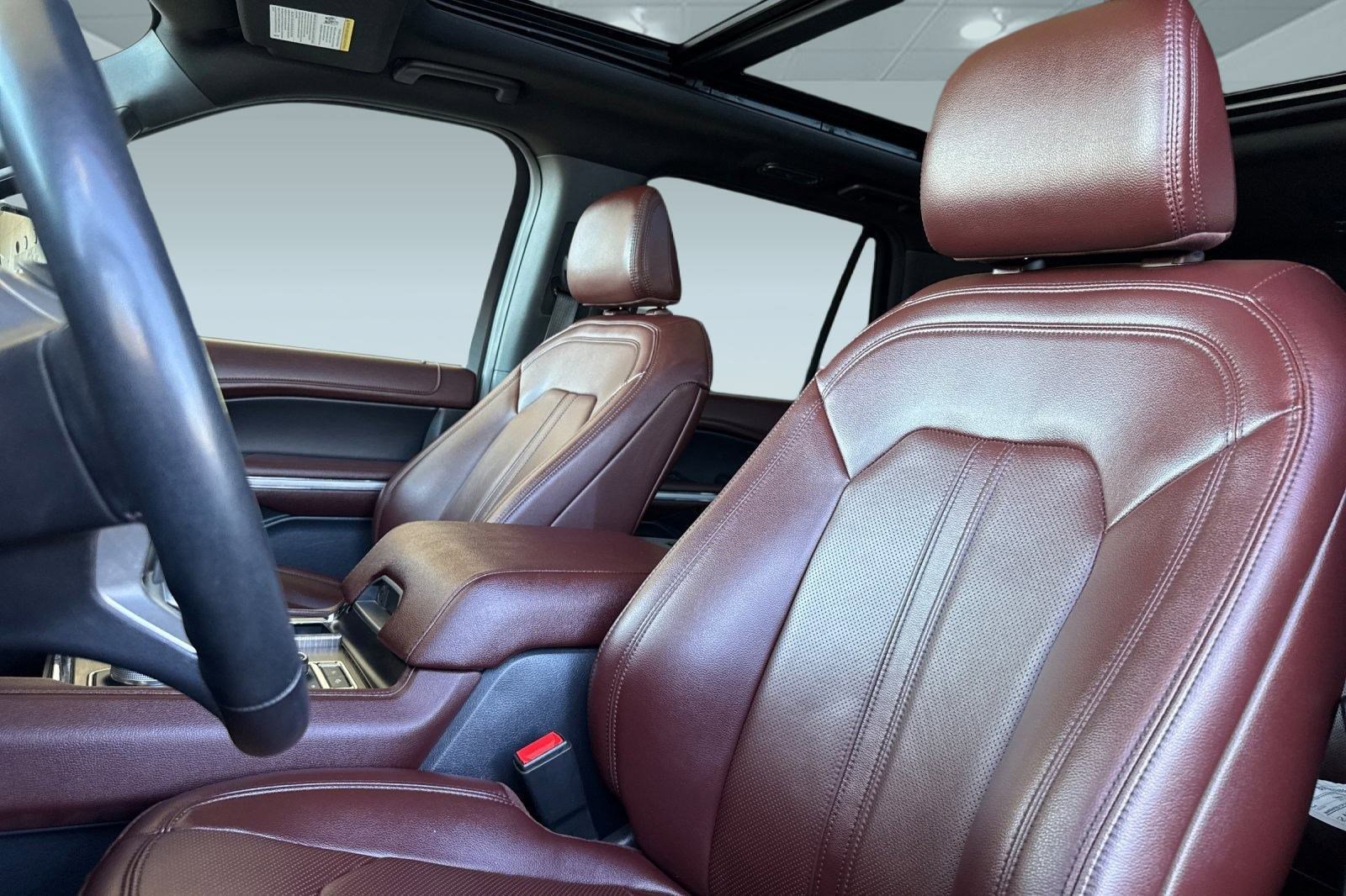 Used 2024 Ford Expedition Limited image 15