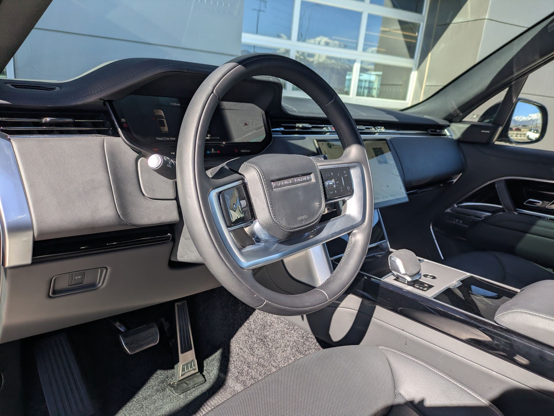 Certified 2024 Land Rover Range Rover SE AWD/4WD image 14