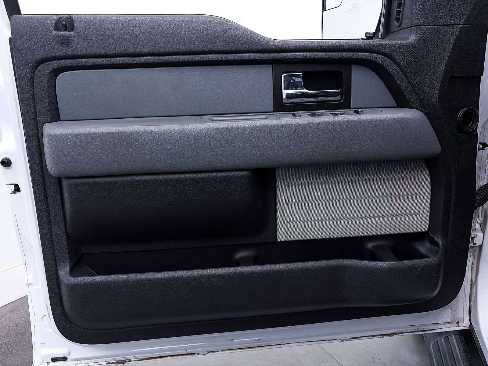 Used 2014 Ford F150 STX w/ Equipment Group 201A Mid image 9