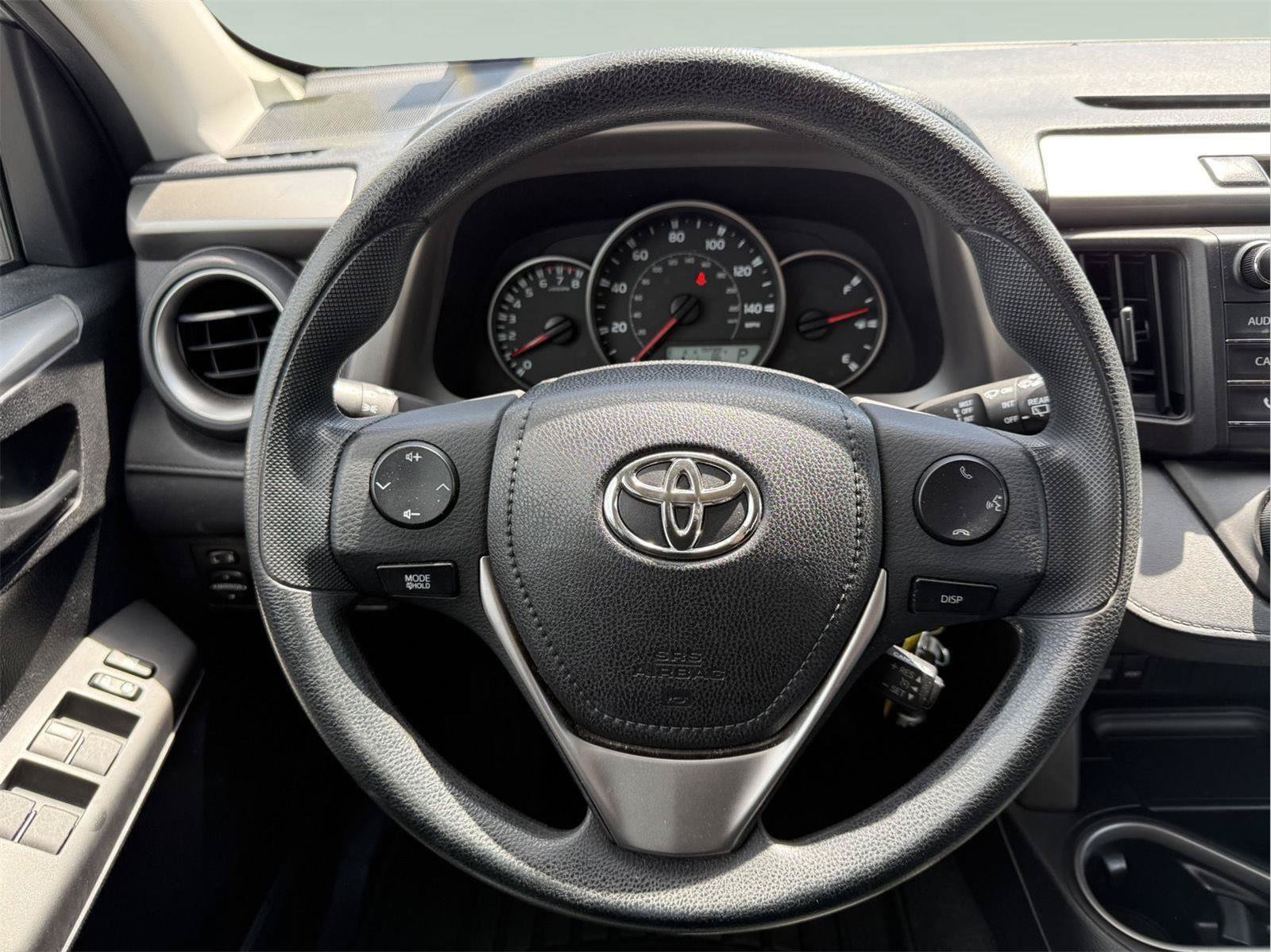 Used 2016 Toyota RAV4 LE AWD/4WD image 10