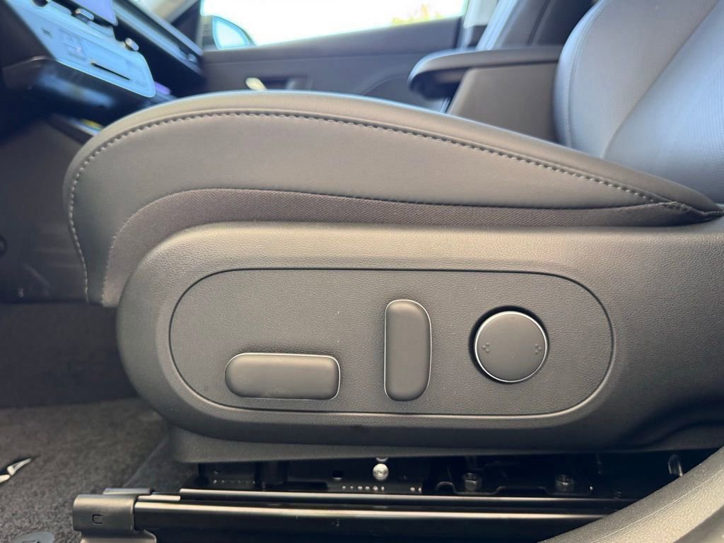 New 2026 Hyundai Kona SEL Premium image 7