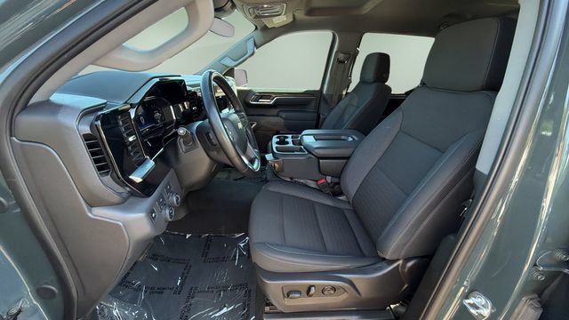 Used 2025 Chevrolet Silverado 1500 LT AWD/4WD image 18