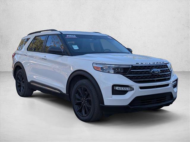 Used 2021 Ford Explorer XLT w/ Equipment Group 202A AWD/4WD image 3