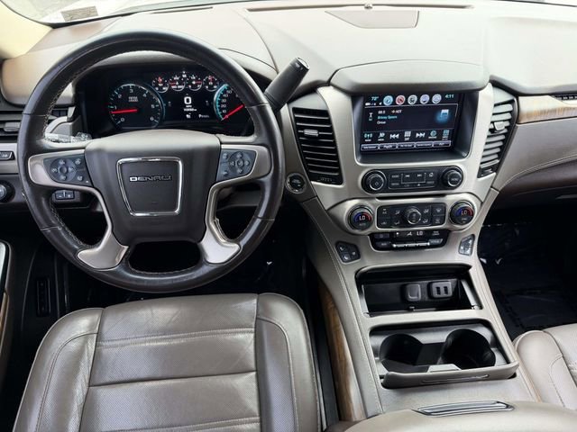 Used 2019 GMC Yukon XL Denali w/ Denali Ultimate Package AWD/4WD image 13