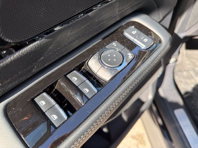 New 2027 Lincoln Aviator AWD w/ Jet Appearance Package image 23