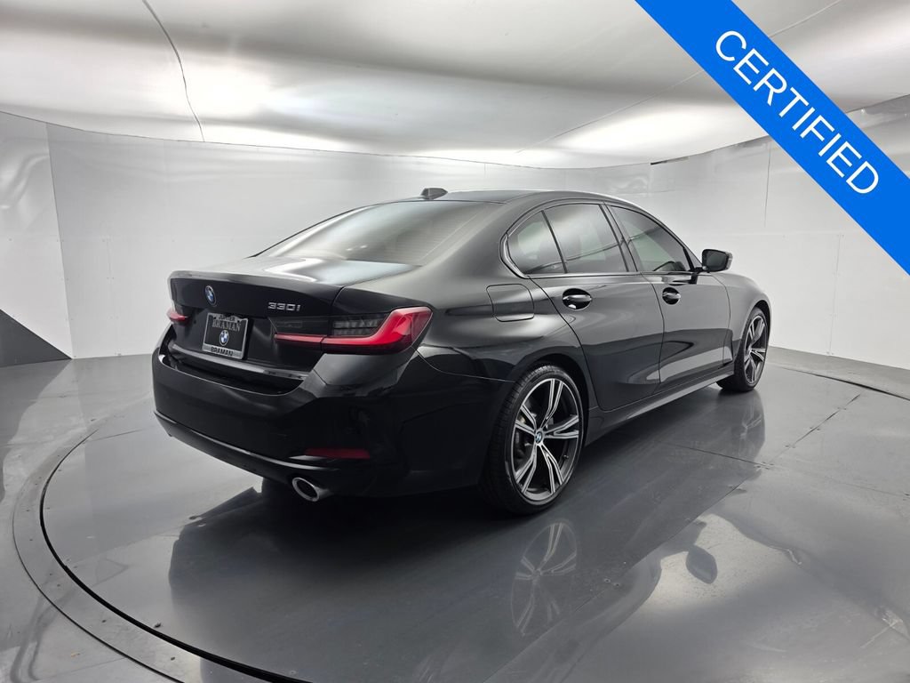 Certified 2023 BMW 330i Sedan w/ Driving Assistance Package RWD image 4