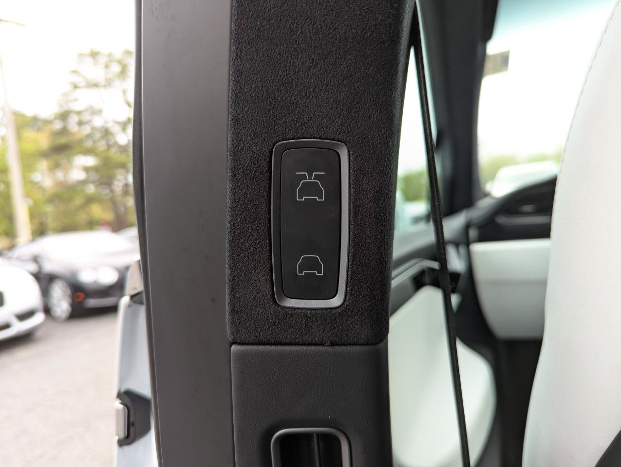 Used 2020 Tesla Model X Long Range AWD/4WD image 37