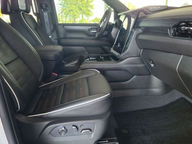 Certified 2026 GMC Yukon AT4 Ultimate w/ LPO, Illumination Package image 28