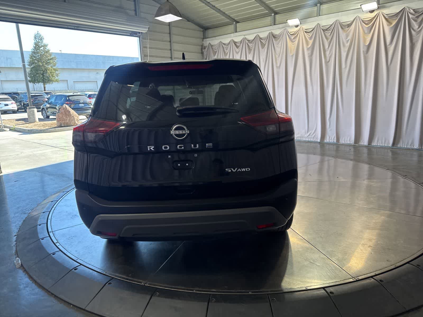 Used 2022 Nissan Rogue SV AWD/4WD image 6