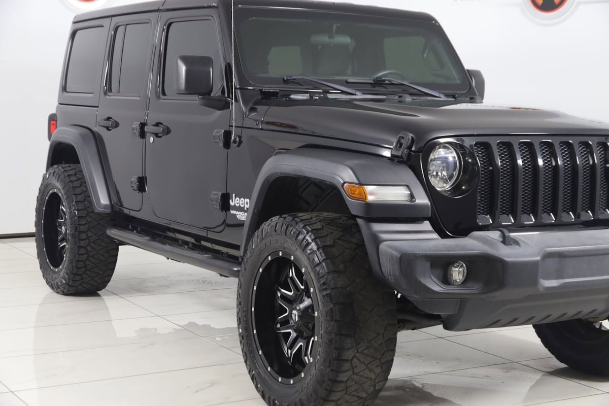 Used 2018 Jeep Wrangler Unlimited Sport AWD/4WD image 34