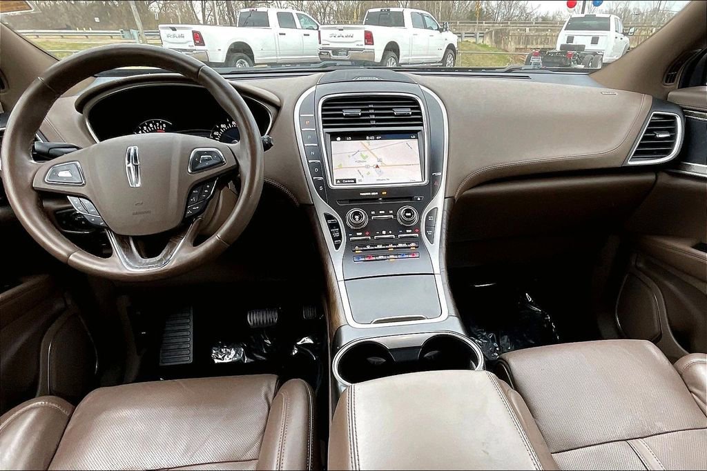 Used 2016 Lincoln MKX Reserve w/ Climate Package image 14