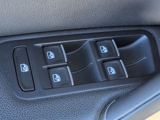 Used 2017 Volkswagen Golf 4-Door image 15