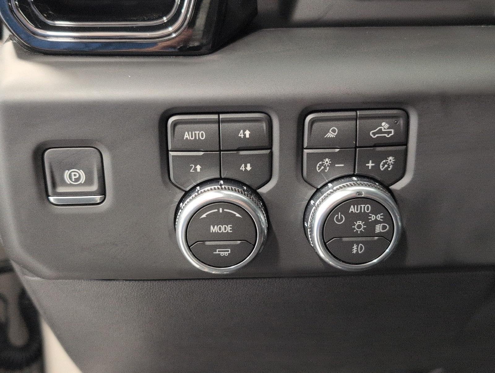 Used 2026 GMC Sierra 1500 AT4 w/ AT4 Premium Package AWD/4WD image 12