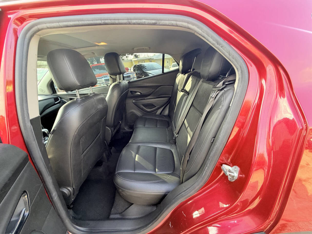 Used 2019 Buick Encore Essence image 11