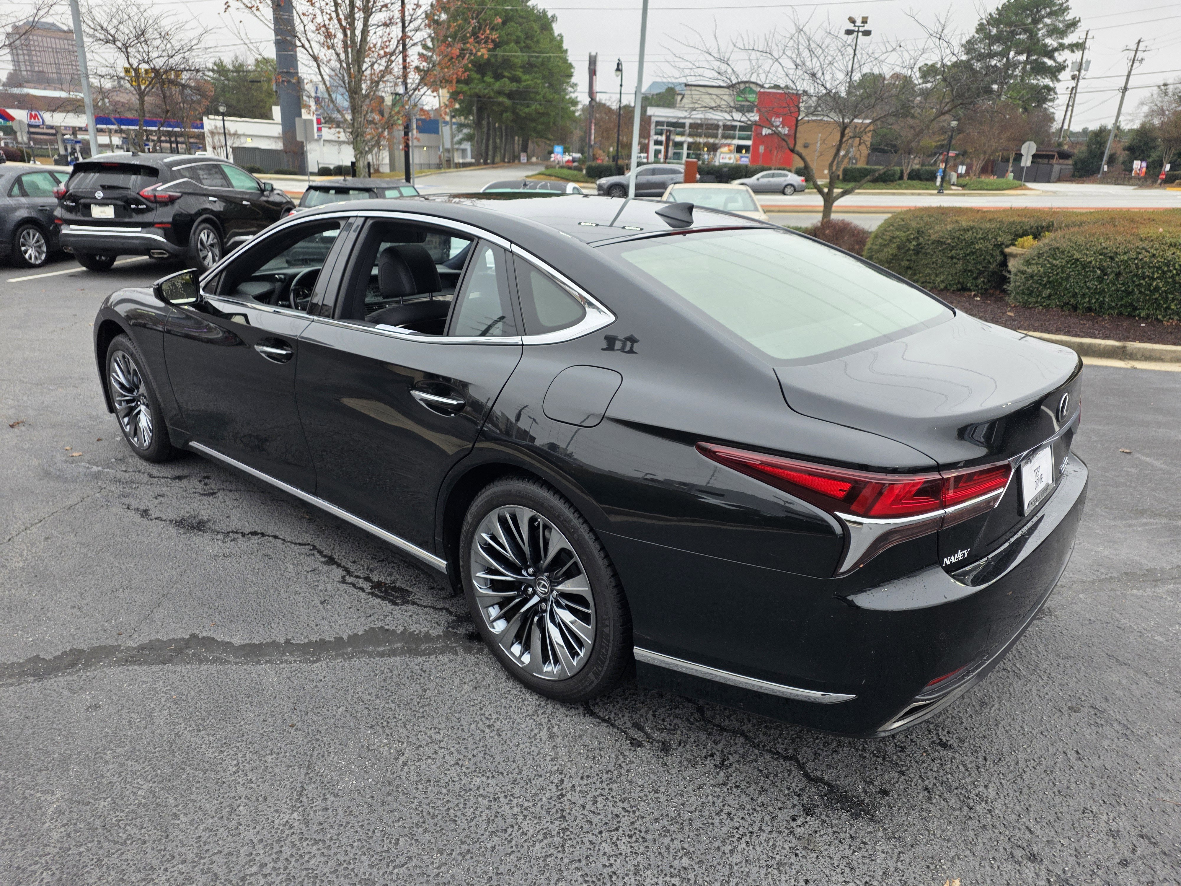 Used 2018 Lexus LS 500 image 3