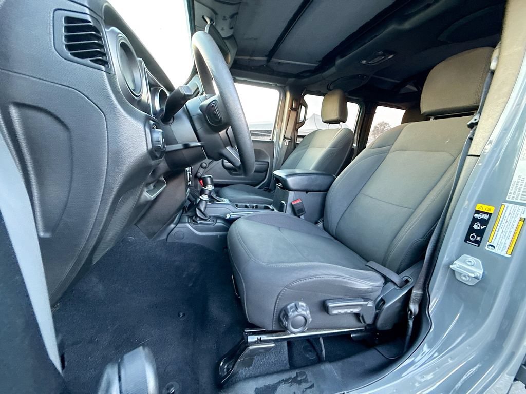 Used 2021 Jeep Wrangler Unlimited Sport AWD/4WD image 22