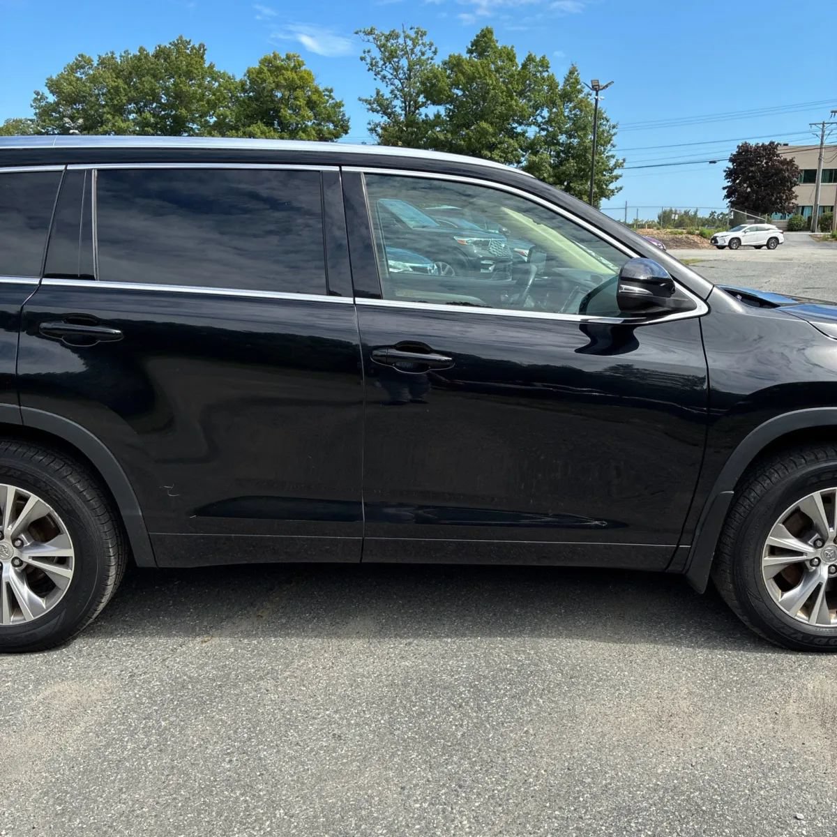 Used 2015 Toyota Highlander XLE AWD/4WD image 11