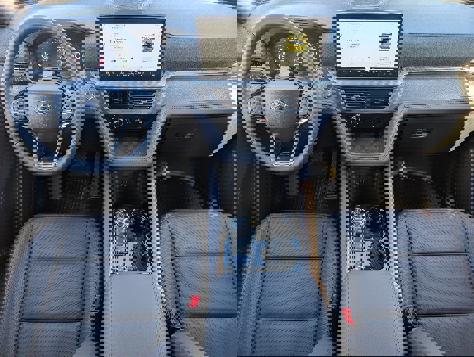 New 2026 Ford Explorer Platinum image 5