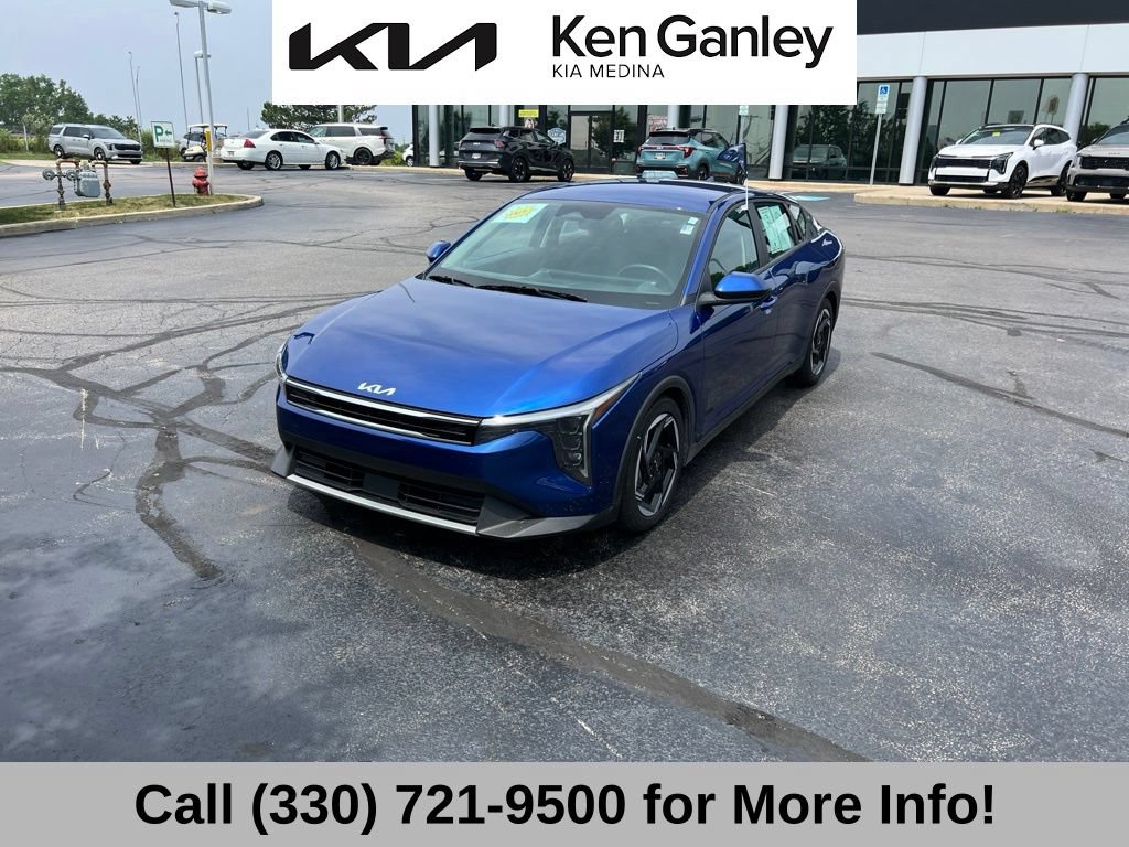 Certified 2025 Kia K4 GT-Line Turbo FWD image 3