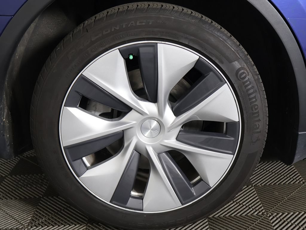 Used 2023 Tesla Model Y Long Range AWD/4WD image 25
