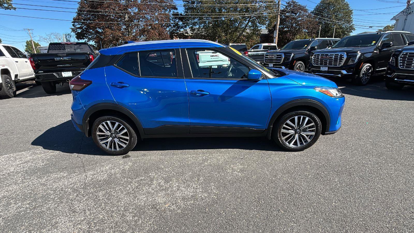 Used 2024 Nissan Kicks SV image 8