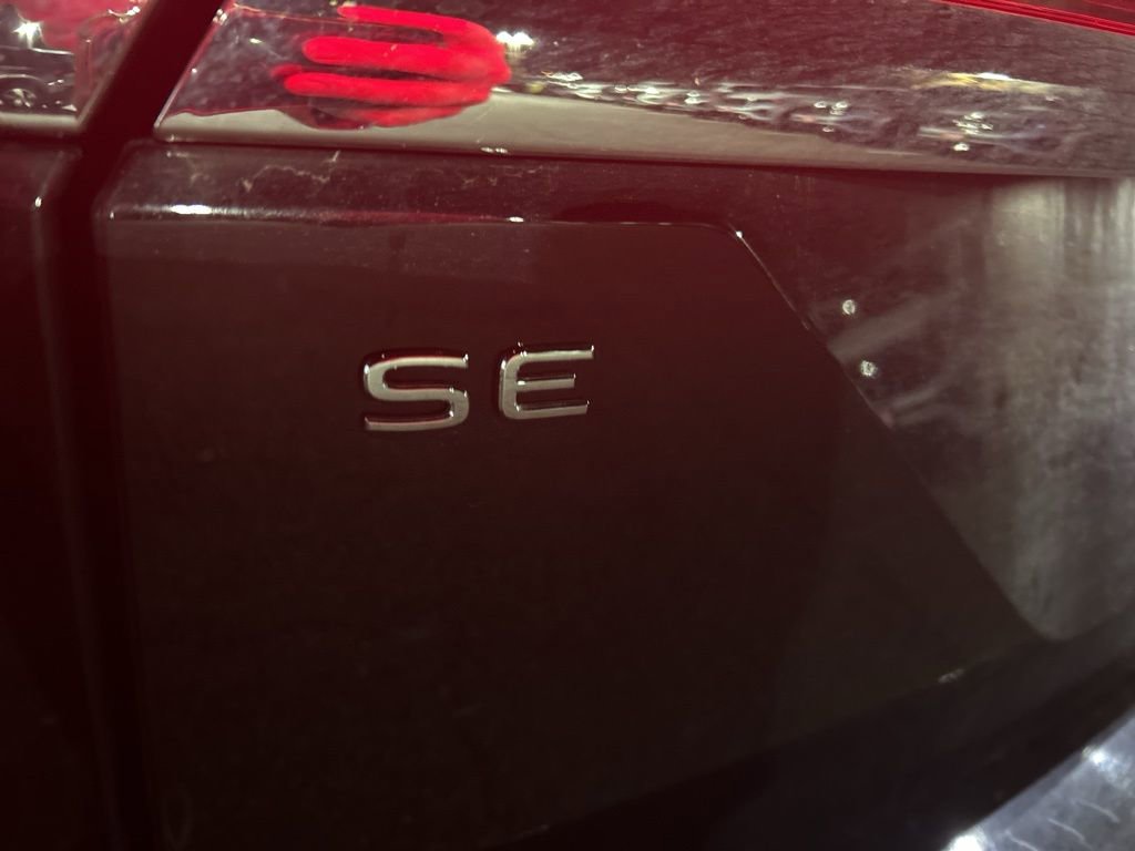 Used 2025 Volkswagen Atlas SE image 8