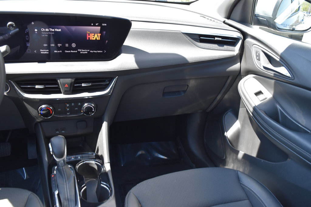 Used 2025 Buick Encore GX Preferred AWD/4WD image 13