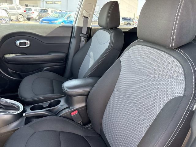 Used 2018 Kia Soul + image 13