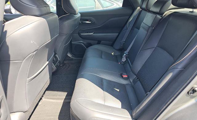 Used 2023 Toyota Crown Limited image 5