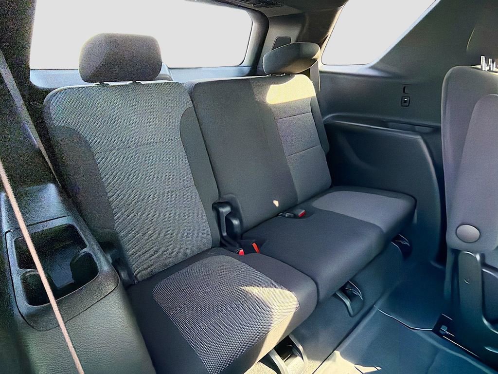 Used 2023 Chevrolet Traverse LT image 24