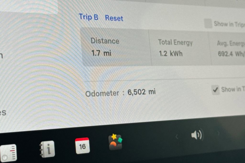 Used 2026 Tesla Model Y Long Range image 23