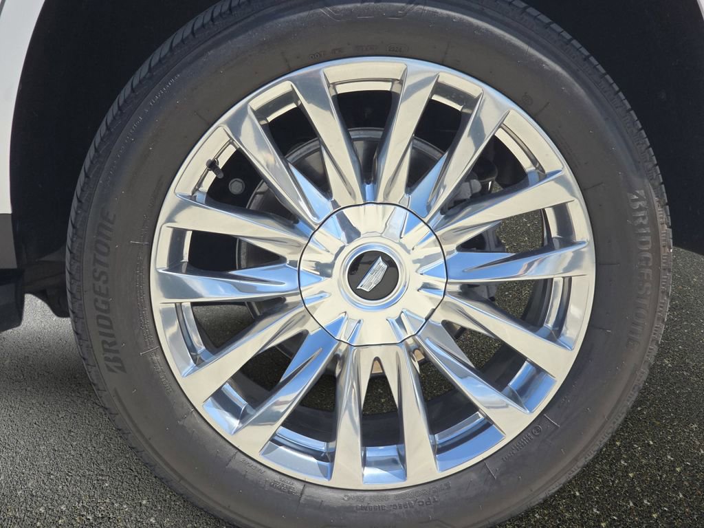 Used 2024 Cadillac Escalade Premium Luxury RWD image 39