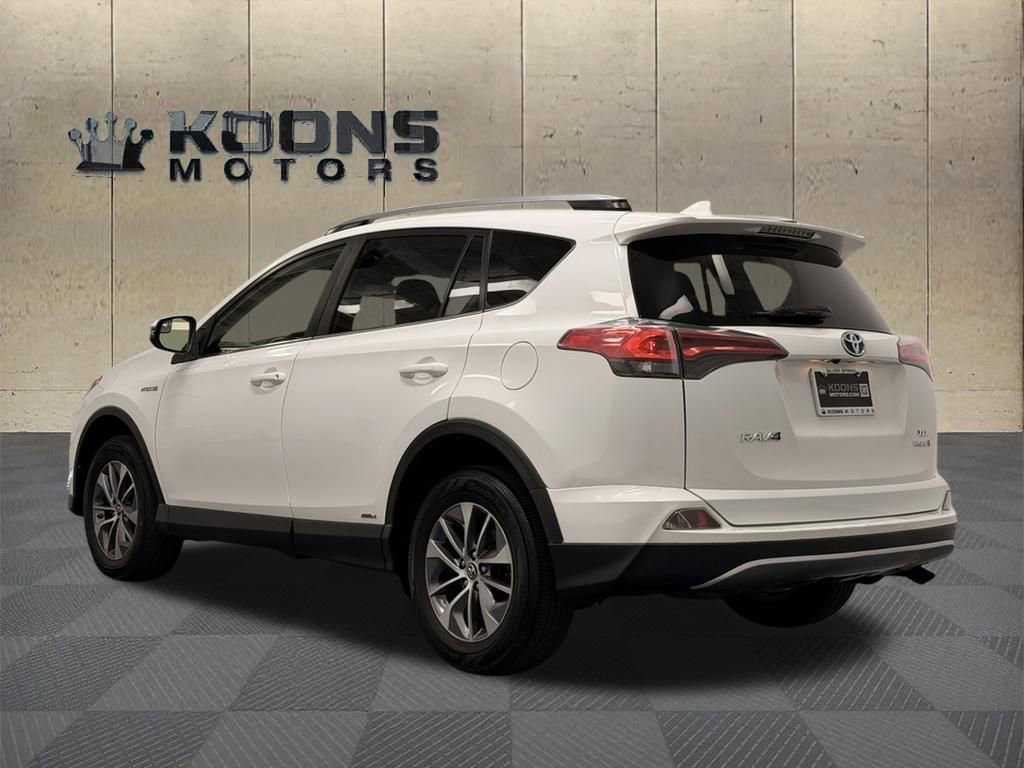 Used 2018 Toyota RAV4 XLE AWD/4WD video 3