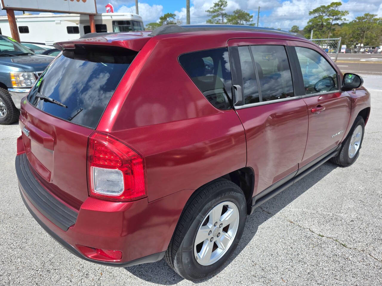 Used 2013 Jeep Compass Sport image 4