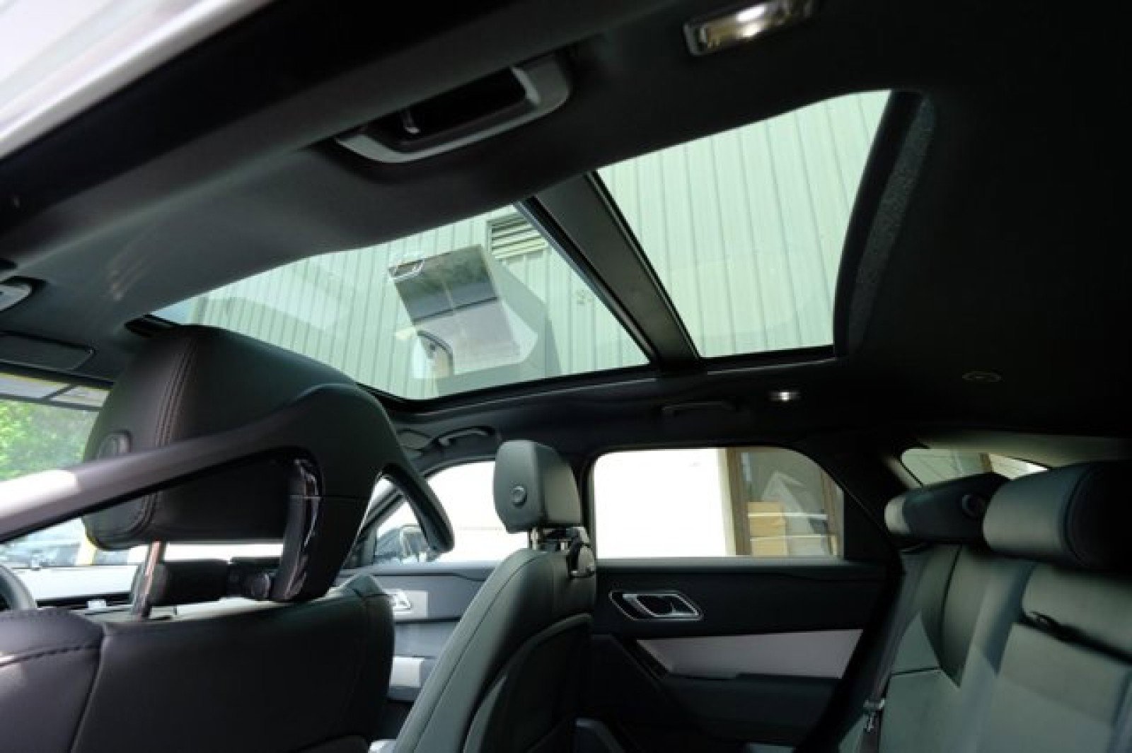 New 2025 Land Rover Range Rover Velar S image 20