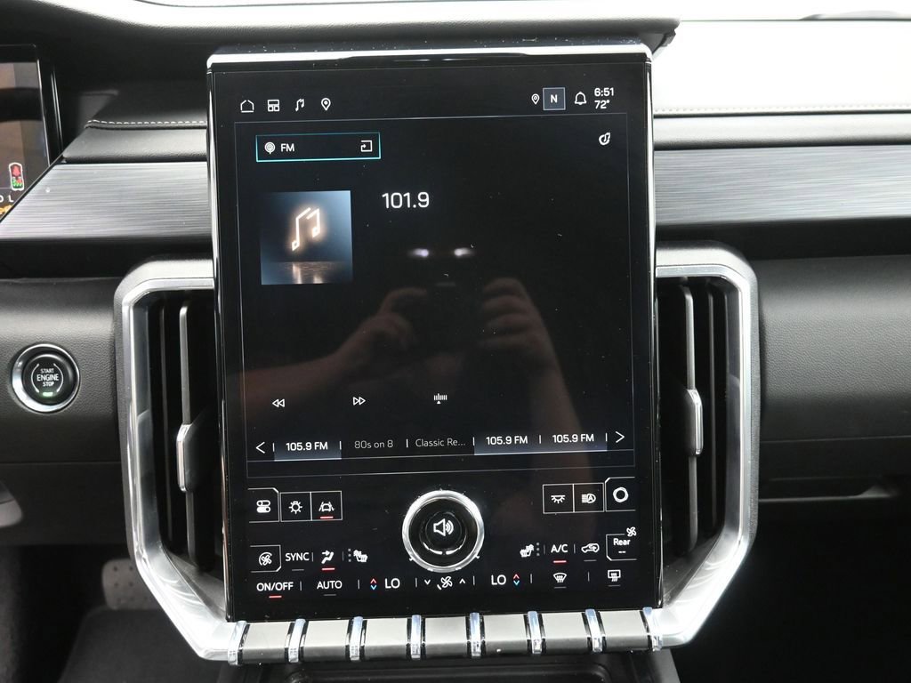 Used 2025 GMC Acadia Elevation image 27