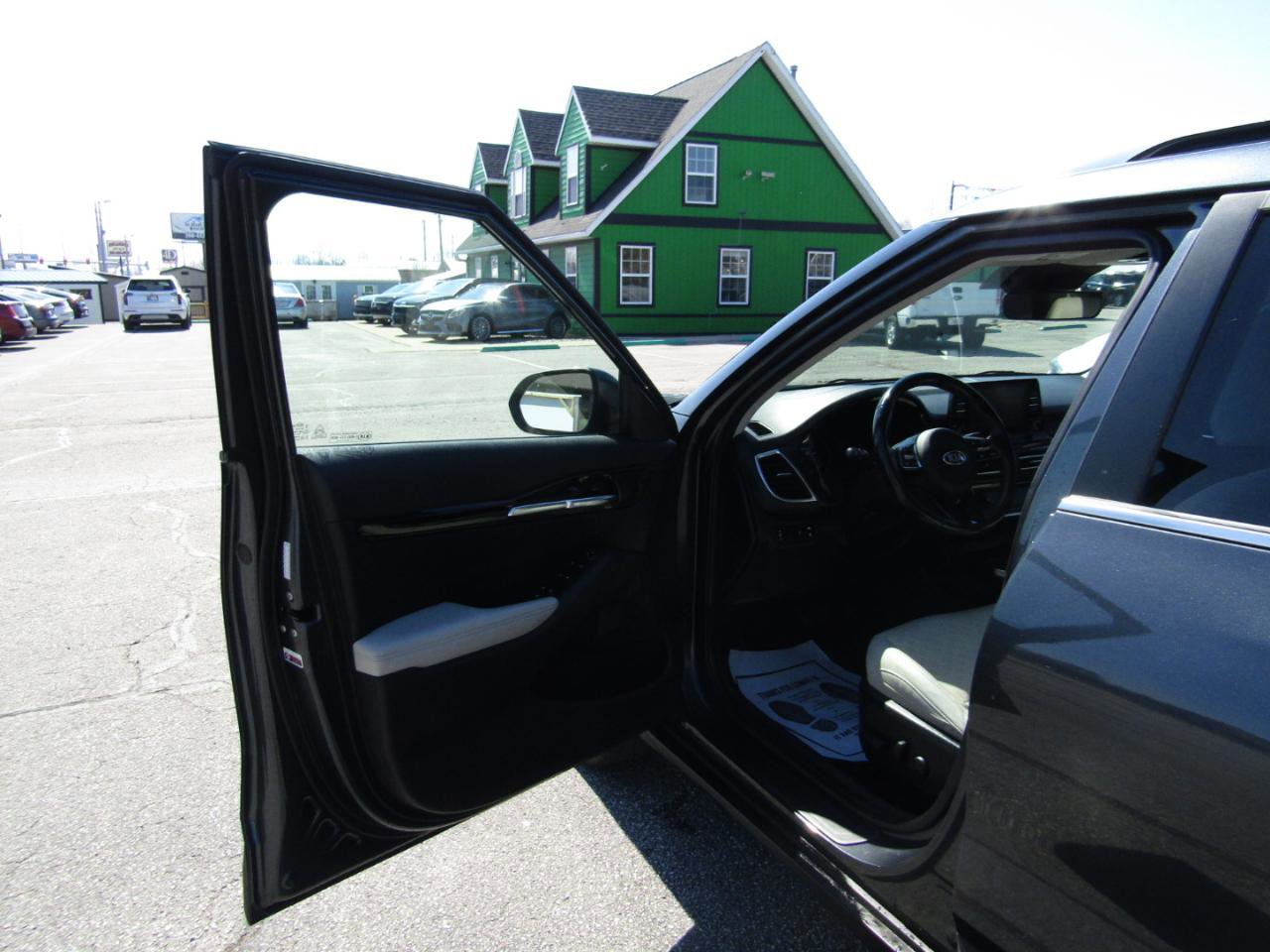 Used 2021 Kia Seltos EX image 16