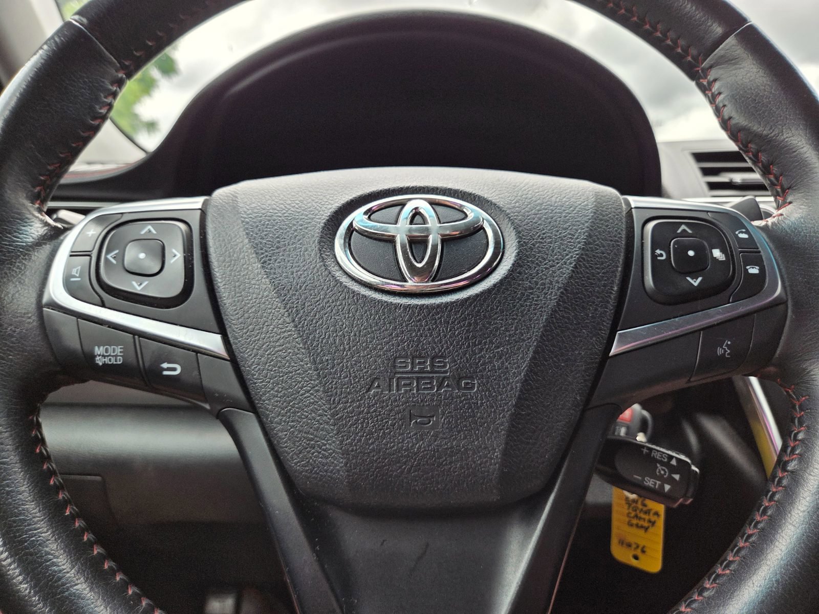 Used 2016 Toyota Camry SE FWD image 17