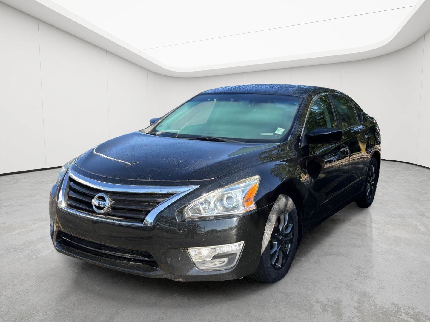 Used 2015 Nissan Altima 2.5 S w/ Special Edition Package FWD image 3