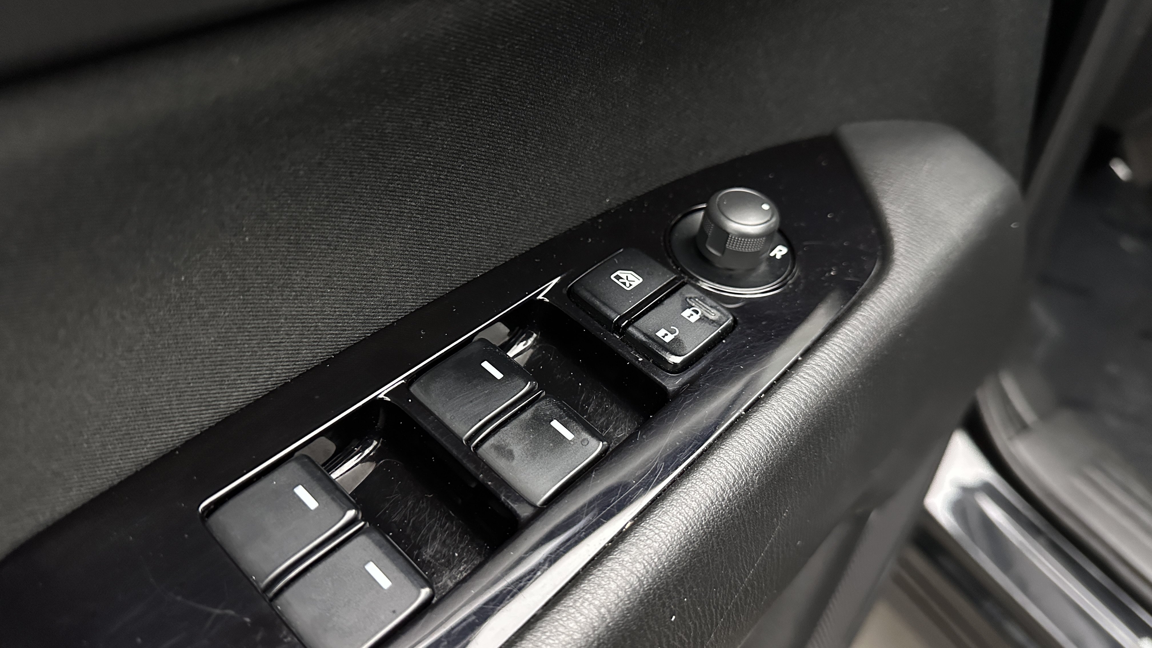 Used 2019 MAZDA CX-5 Sport w/ I-ACTIVSENSE Package FWD image 11