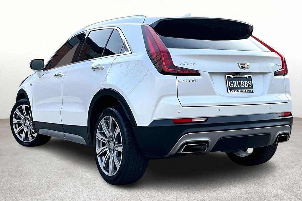 Used 2022 Cadillac XT4 Premium Luxury w/ Cold Weather Package image 16