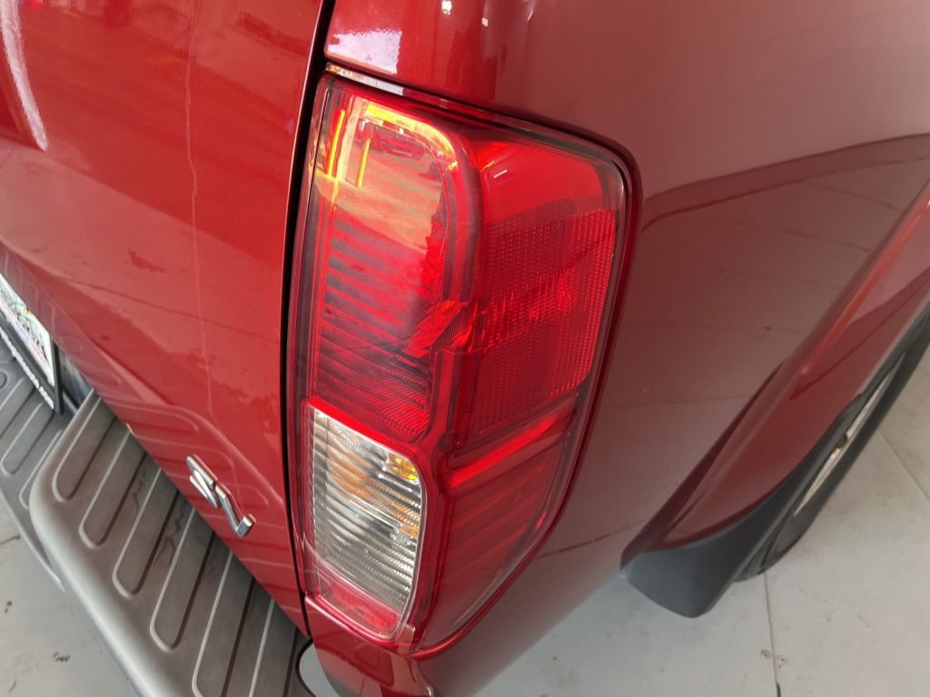 Used 2018 Nissan Frontier SV image 38