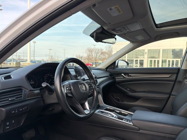 Used 2022 Honda Accord Touring image 16