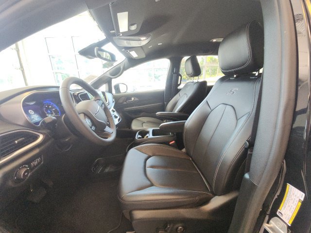 Used 2026 Chrysler Pacifica Select w/ S Appearance Package FWD image 18