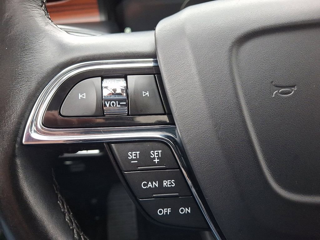 Certified 2022 Lincoln Nautilus Reserve image 22