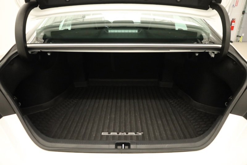 Used 2018 Toyota Camry SE image 30