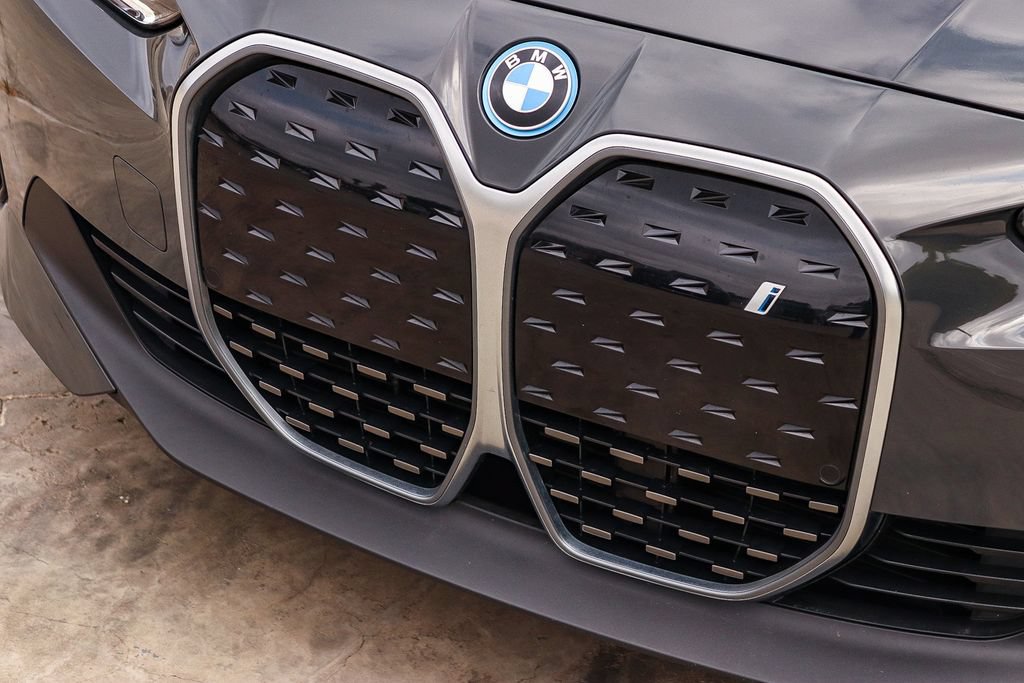 Used 2023 BMW i4 eDrive40 w/ Premium Package RWD image 10