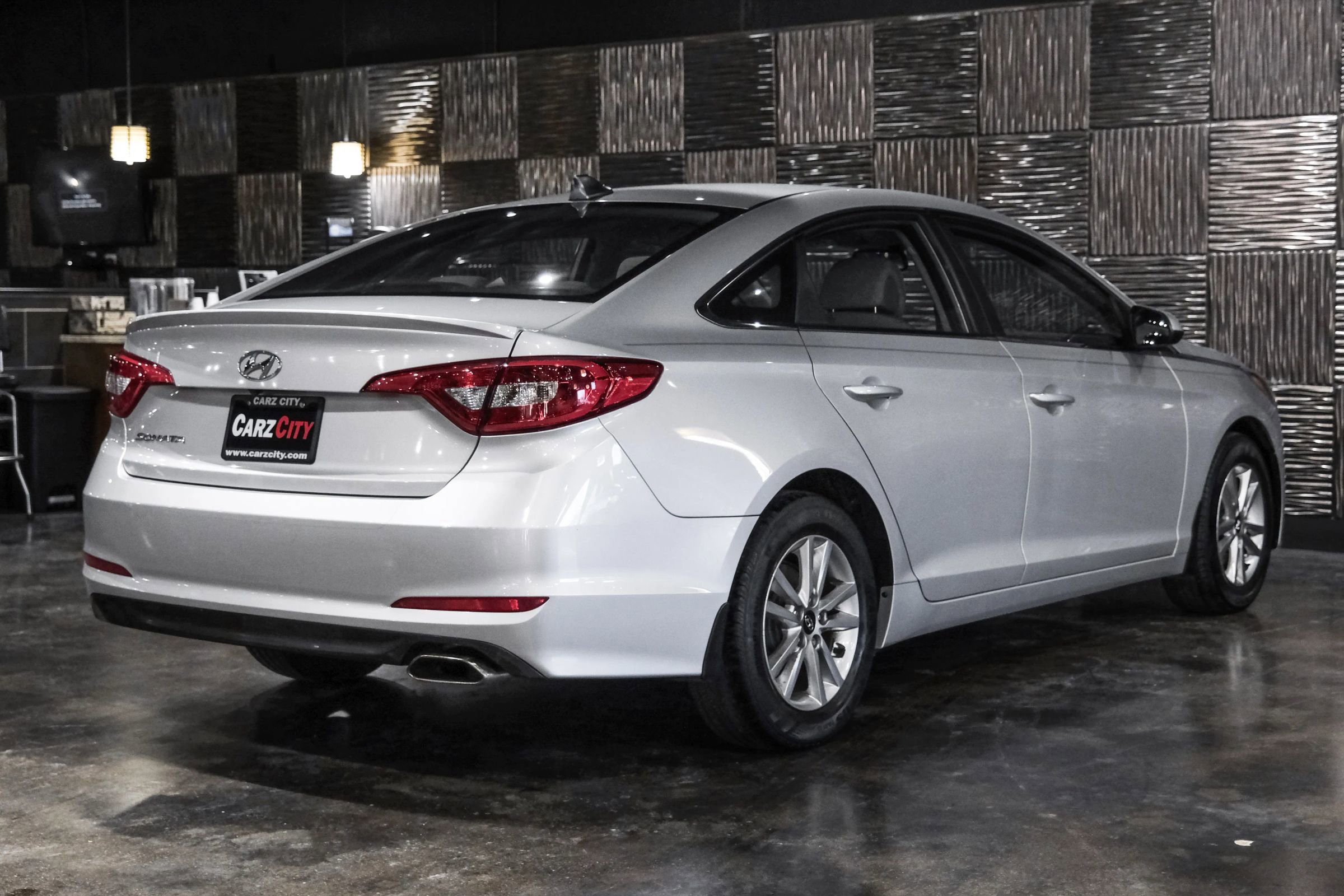 Used 2016 Hyundai Sonata SE FWD image 8