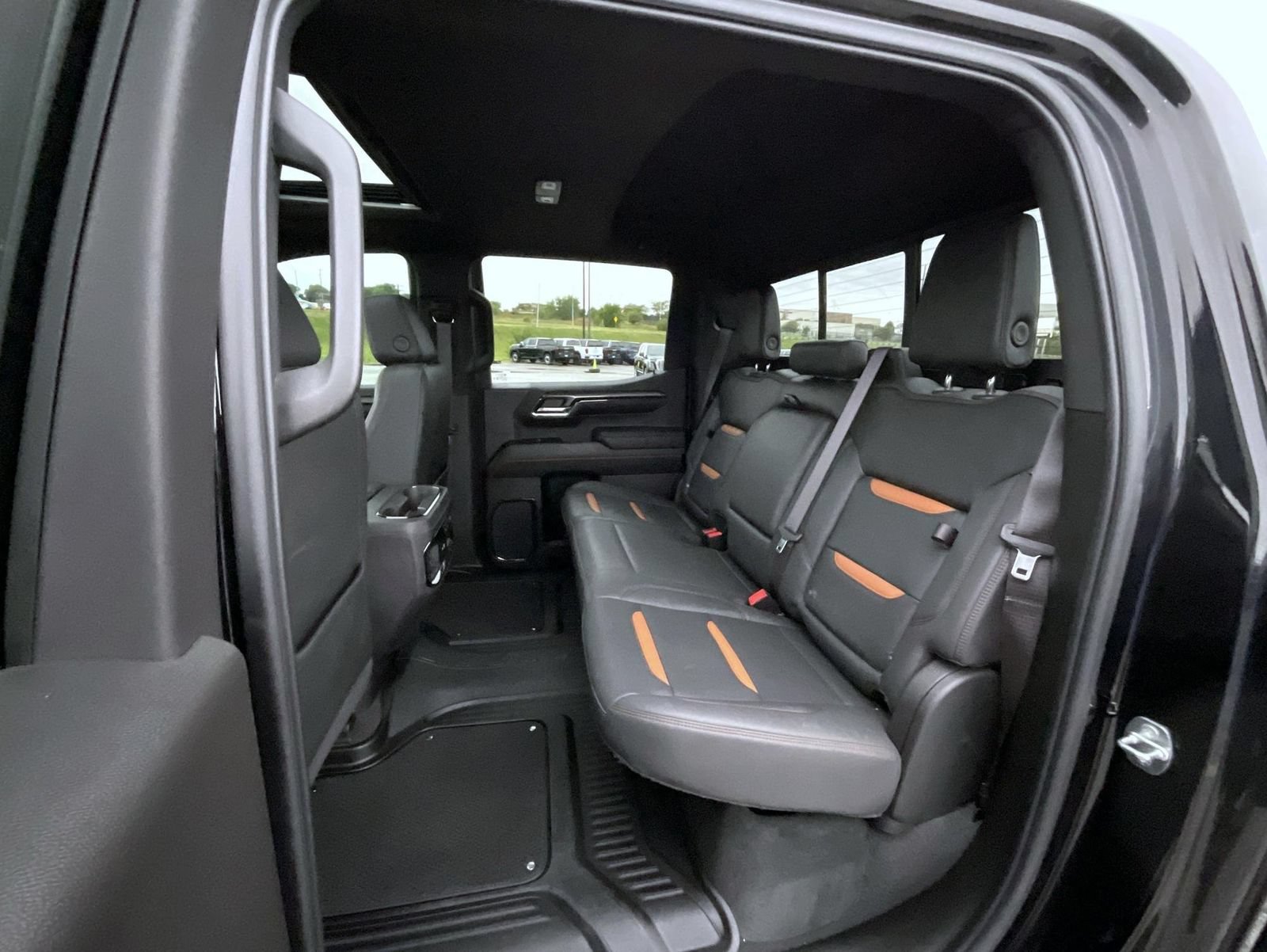 Certified 2024 GMC Sierra 1500 AT4 w/ Technology Package AWD/4WD image 19